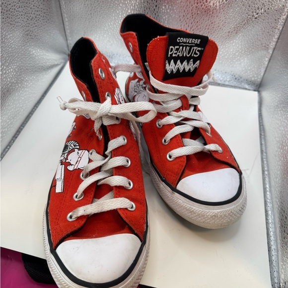 Chuck Taylor Peanuts Red high tops - Picture 4 of 13